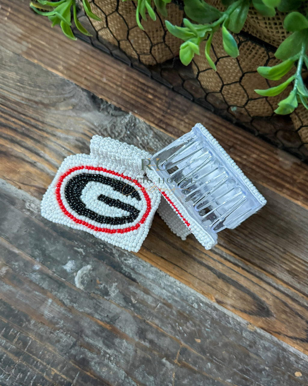G Beaded Claw Clip