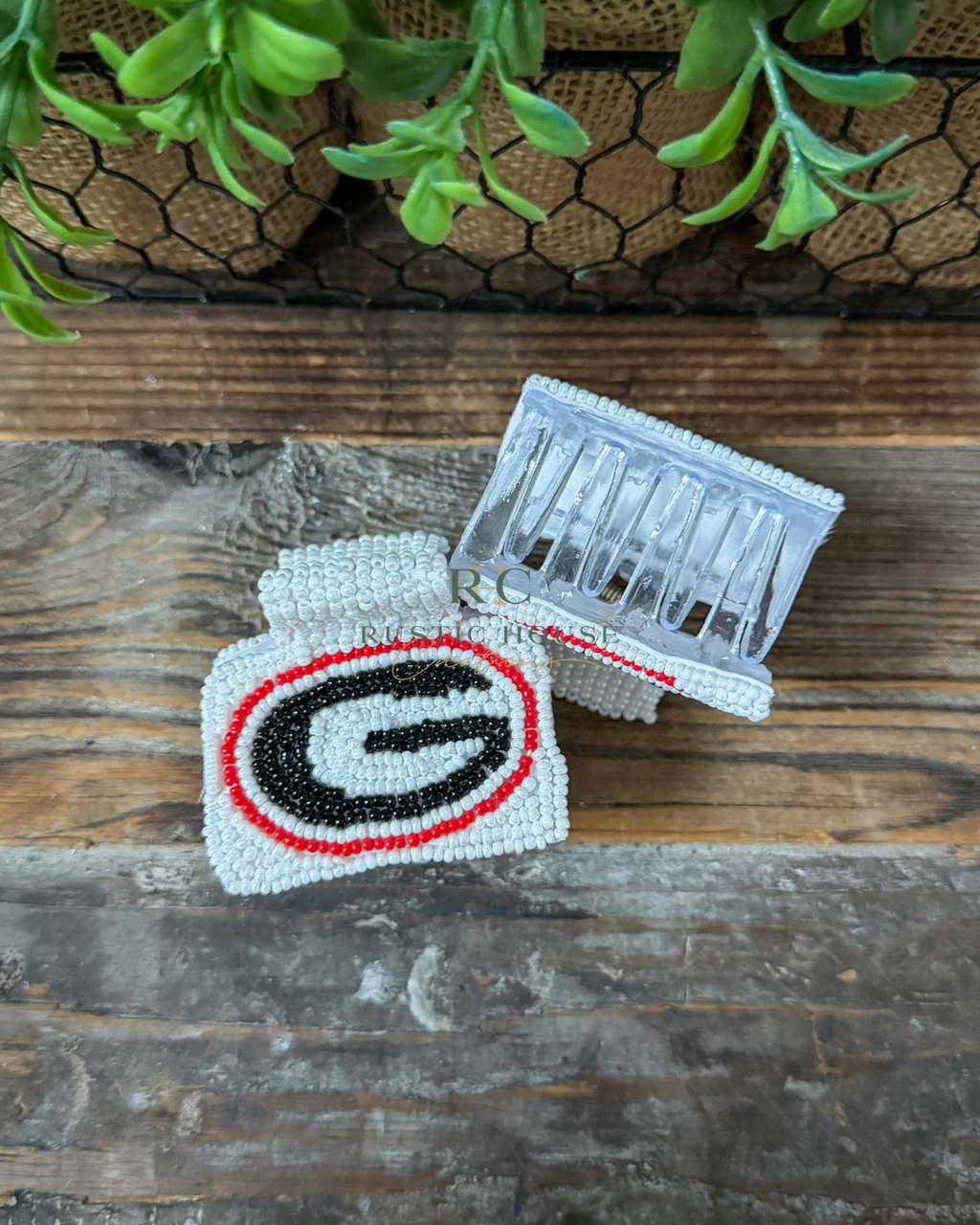 G Beaded Claw Clip